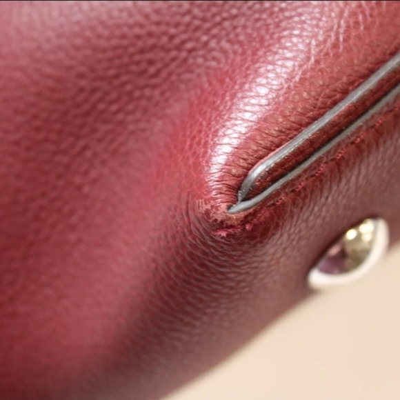 Luis Vuitton- python trimmed soft lockit mm - Picture 8 of 9